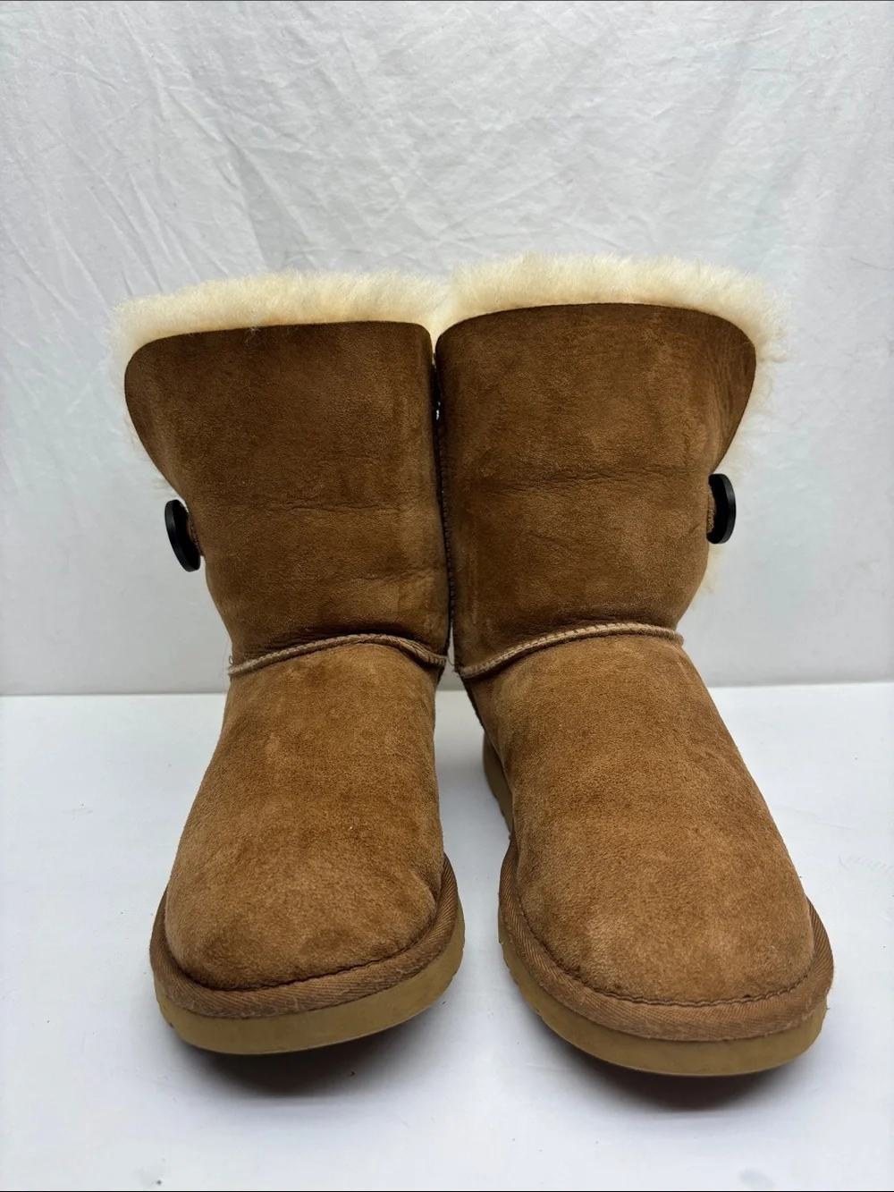 UGG Bailey Button Boots, SZ 6 women’s, box 7